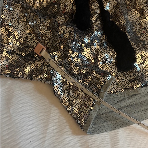 Breeze Over Silver Sequin Women's Shorts Medium - Picture 4 of 5